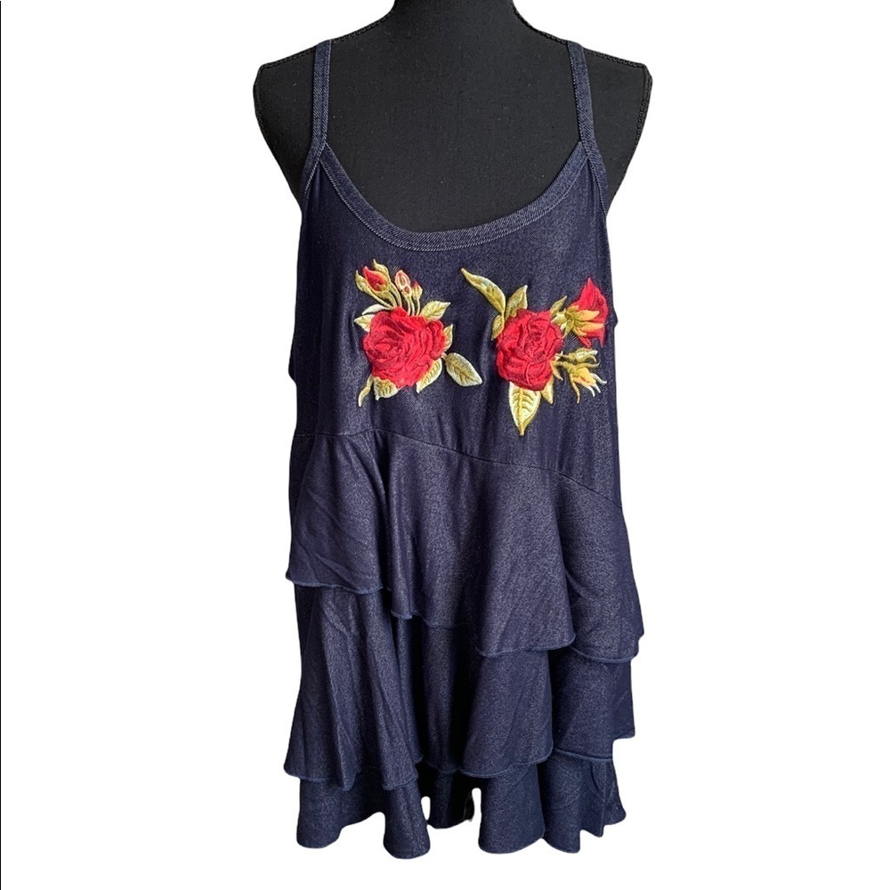 The Pyramid Collection Spaghetti Strap Floral Embroidered Ruffled Size 2X